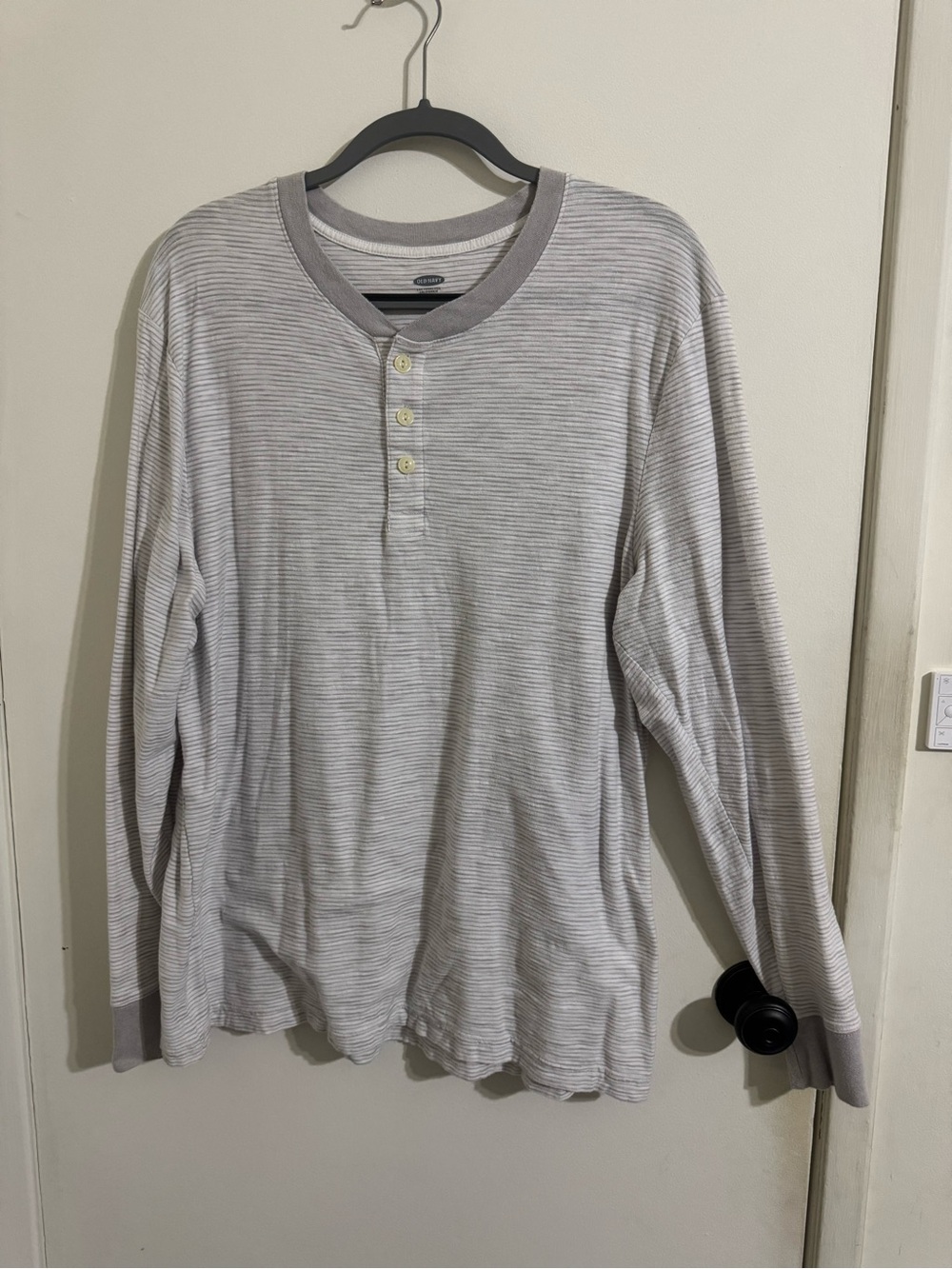 Striped Long-Sleeve Henley Shirt in Light Gray